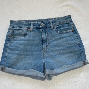 Women’s Size 4 American Eagle Mom Short Jean Shorts